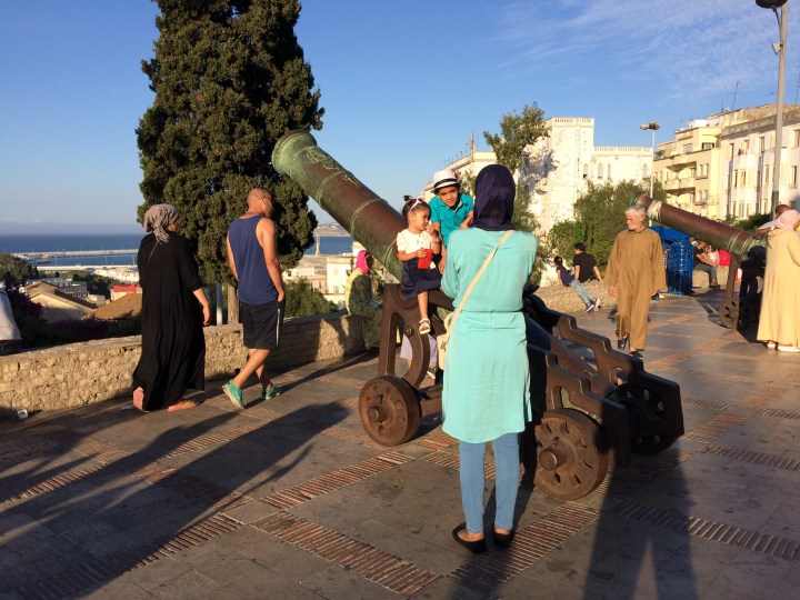 B2A58555-0756-49C4-8A41-88F7E28CCD72