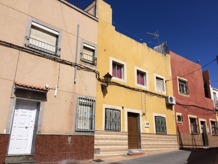 B3C06F35-A767-400B-BF44-1D16D40A487F